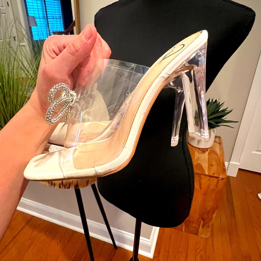 Windsor Clearly The Vibe Rhinestone Bow Excellent condition clear heels